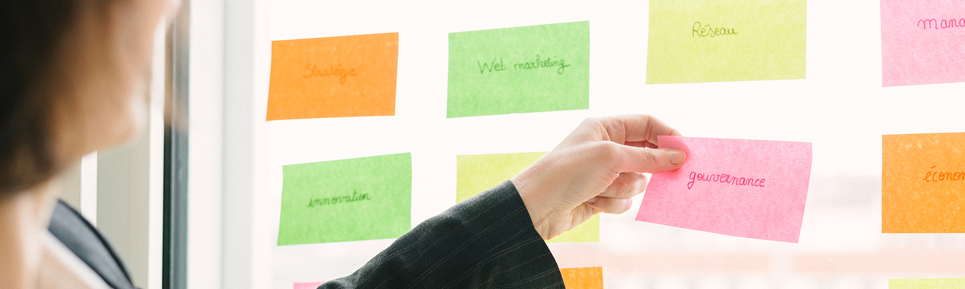 Header post it gouvernance webmarketing stratégie innovation