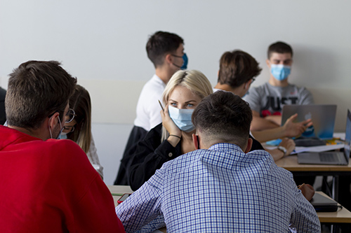 photo étudiants en cours